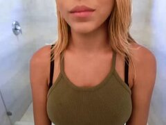 Checa nena de burbuja butt clavado por un tio por dinero. Bubble butt amateur Checa rubia aspira apagado y obtiene clavado por un chico a cambio de una parte del dinero